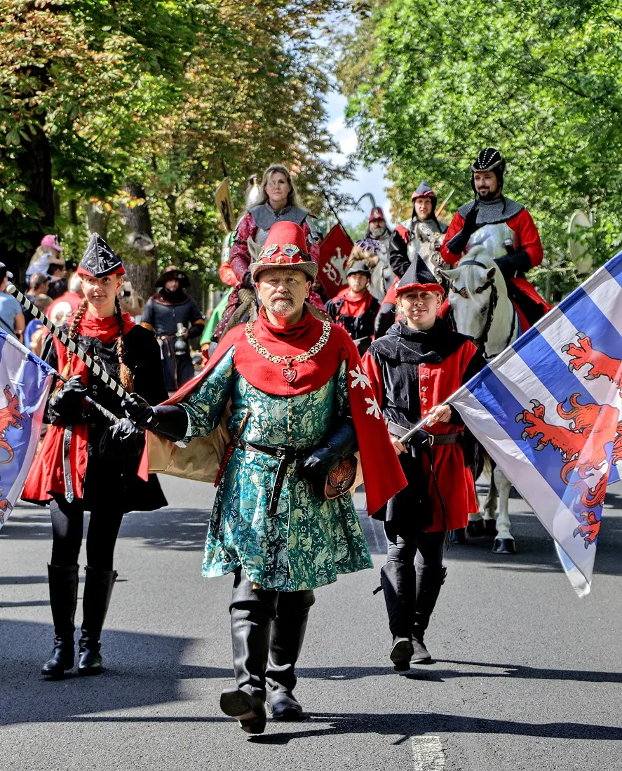 Průvod během Císařského dne v Kadani